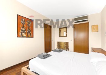 Camera / camera da letto - Three-room apartment Via Labus
17, Milano - photo 23