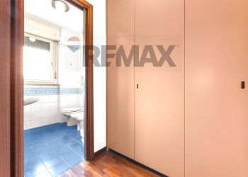 Camera / camera da letto - Three-room apartment Via Labus
17, Milano - photo 25