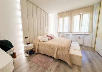 CAMERA DA LETTO - Villa a Schiera via Tomaso Albinoni
 
33, Desenzano del Garda - foto 8