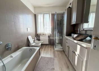 BAGNO - Villa a Schiera via Tomaso Albinoni
 
33, Desenzano del Garda - foto 11