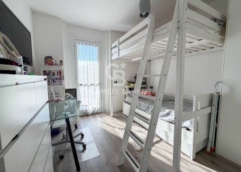 CAMERA DA LETTO - Villa a Schiera via Tomaso Albinoni
 
33, Desenzano del Garda - foto 12
