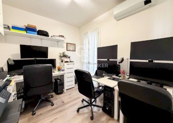 STANZA UFFICIO - Villa a Schiera via Tomaso Albinoni
 
33, Desenzano del Garda - foto 14