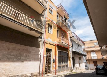 Edificio all\'aperto - Appartamento Via Arsiero
 
27, Francofonte - foto 1