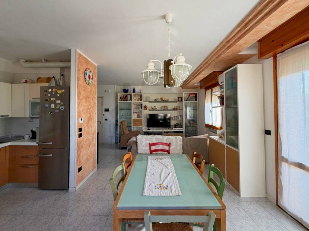 Soggiorno - Attic via Ugo Foscolo, 14, Verucchio - photo 2