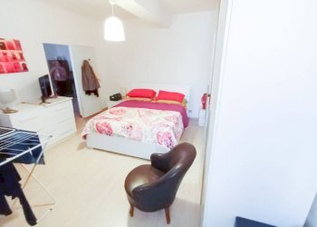 Camera da letto - Bilocale strada Maggiore, Bologna (zona Centro Storico) - foto 5