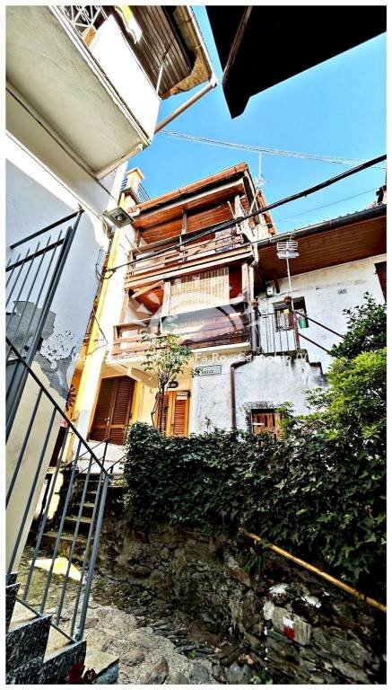 Giardino - Casa indipendente via Ungiasca, 1, Cossogno - foto 2