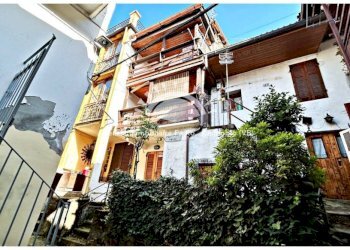 Facciata - Casa indipendente via Ungiasca, 1, Cossogno - foto 1