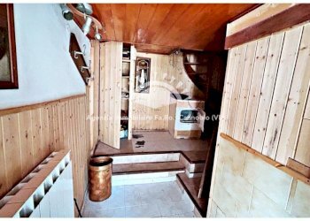 Interno palazzo - Casa indipendente via Ungiasca, 1, Cossogno - foto 19