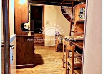 Corridoio - Casa indipendente via Ungiasca, 1, Cossogno - foto 28