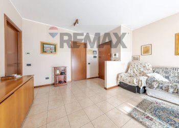 Soggiorno - Three-room apartment VIA CAMILLO GOLGI
 
2/B, Opera - photo 15