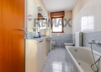 Bagno - Three-room apartment VIA CAMILLO GOLGI
 
2/B, Opera - photo 27