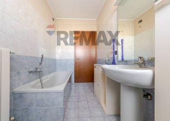 Bagno - Three-room apartment VIA CAMILLO GOLGI
 
2/B, Opera - photo 30