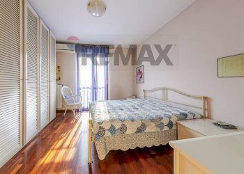 Camera / camera da letto - Three-room apartment VIA CAMILLO GOLGI
 
2/B, Opera - photo 36