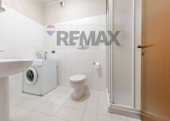 Bagno - Three-room apartment VIA CAMILLO GOLGI
 
2/B, Opera - photo 46