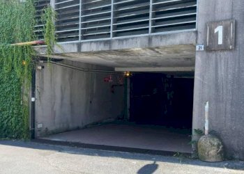 Cortile interno - Box via Luoghi Santi, Genova (zona Borgoratti) - foto 1