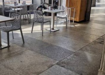 Interno palazzo - Bar Tavola Calda - Fredda Savona (zona Centro storico) - foto 3