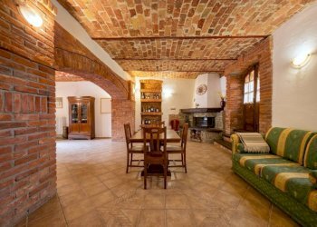 Cantina - Rustic Cisterna d'Asti - photo 16