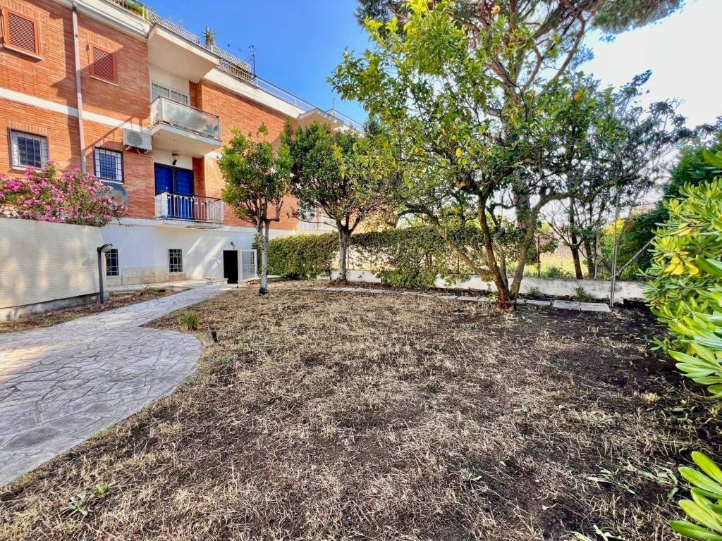 Giardino - Bilocale via Palmarola, Terracina - foto 1