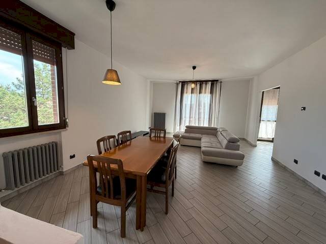Salone - Four-room apartment via Europa, Modena - photo 2