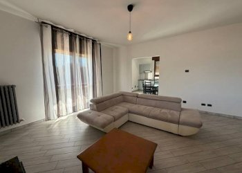 Salone - Four-room apartment via Europa, Modena - photo 5
