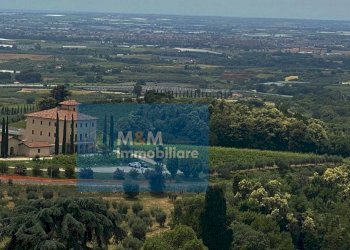 altro affaccio con vista panoramica - Stabile - Palazzo via Pelasga
 
45, Cori - foto 5