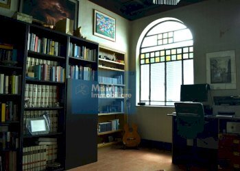 vetrata realizzata in vetro murano - Stabile - Palazzo via Pelasga
 
45, Cori - foto 50