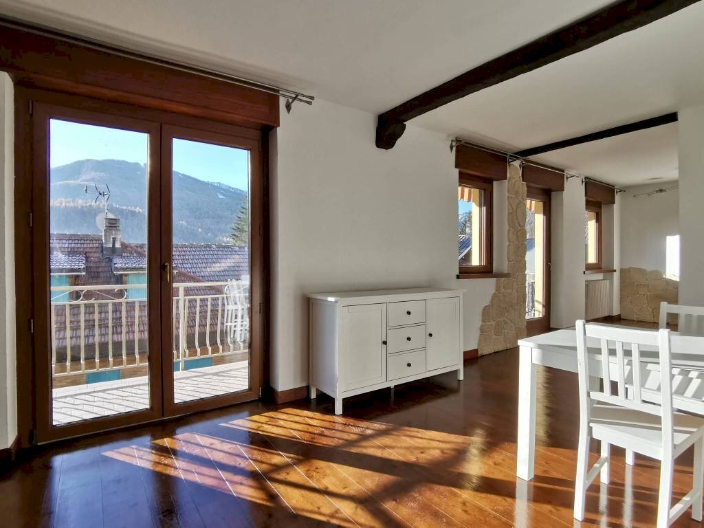 Salone - Quadrilocale via Montello, 48, Bardonecchia - foto 3