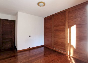 Camera da letto - Quadrilocale via Montello, 48, Bardonecchia - foto 29