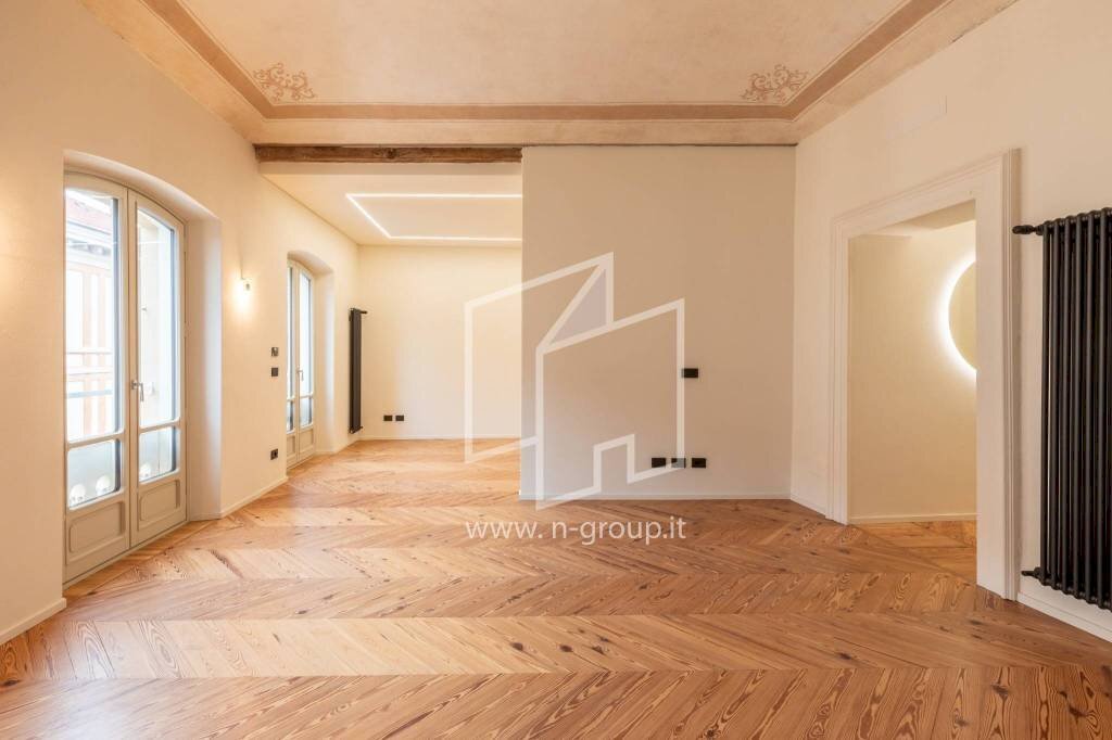 Soggiorno - Appartamento via Roma, 21, Cuneo (zona Centro) - foto 1