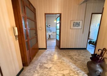 Corridoio - Appartamento via Sebastiano Grandis, 38, Cuneo (zona Centro) - foto 4