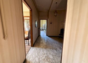 Corridoio - Appartamento via Sebastiano Grandis, 38, Cuneo (zona Centro) - foto 27