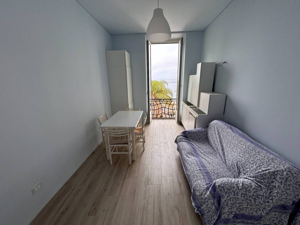 Salone - Three-room apartment via Roma, 4, Ospedaletti - photo 2
