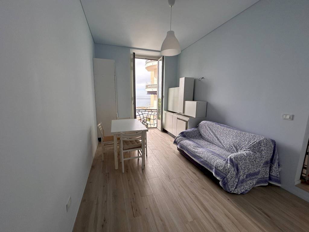 Salone - Three-room apartment via Roma, 4, Ospedaletti - photo 3