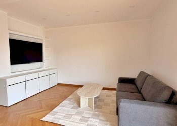 Salone - Three-room apartment via delle Montagne Rocciose, Roma (neighborhood EUR) - photo 2