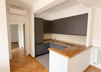 Cucina - Three-room apartment via delle Montagne Rocciose, Roma (neighborhood EUR) - photo 7