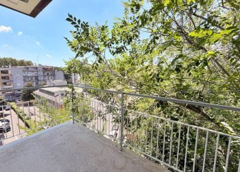 Balcone - Three-room apartment via delle Montagne Rocciose, Roma (neighborhood EUR) - photo 23