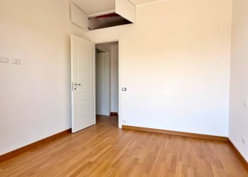 Camera da letto - Three-room apartment via delle Montagne Rocciose, Roma (neighborhood EUR) - photo 26
