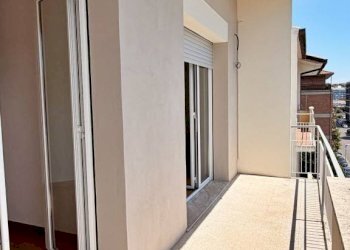 Balcone - Three-room apartment via delle Montagne Rocciose, Roma (neighborhood EUR) - photo 27