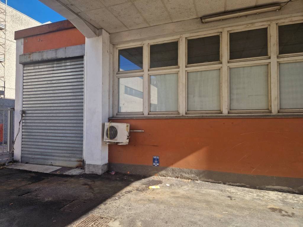 Facciata - Shed via Alcide De Gasperi, 3, Lainate - photo 2