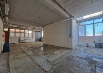 Interno non residenziale - Capannone via Alcide De Gasperi, 3, Lainate - foto 8