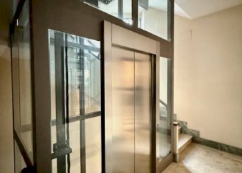 Interno palazzo - Appartamento via Guglielmo Oberdan, 4, Biella - foto 10