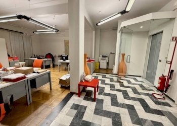 Salone - Appartamento via Guglielmo Oberdan, 4, Biella - foto 12