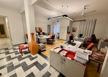 Salone - Appartamento via Guglielmo Oberdan, 4, Biella - foto 15