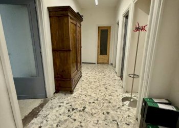 Corridoio - Appartamento via Guglielmo Oberdan, 4, Biella - foto 18
