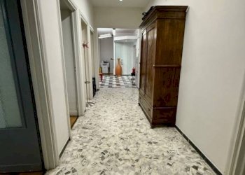 Corridoio - Appartamento via Guglielmo Oberdan, 4, Biella - foto 19