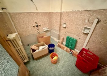 Bagno - Appartamento via Guglielmo Oberdan, 4, Biella - foto 25