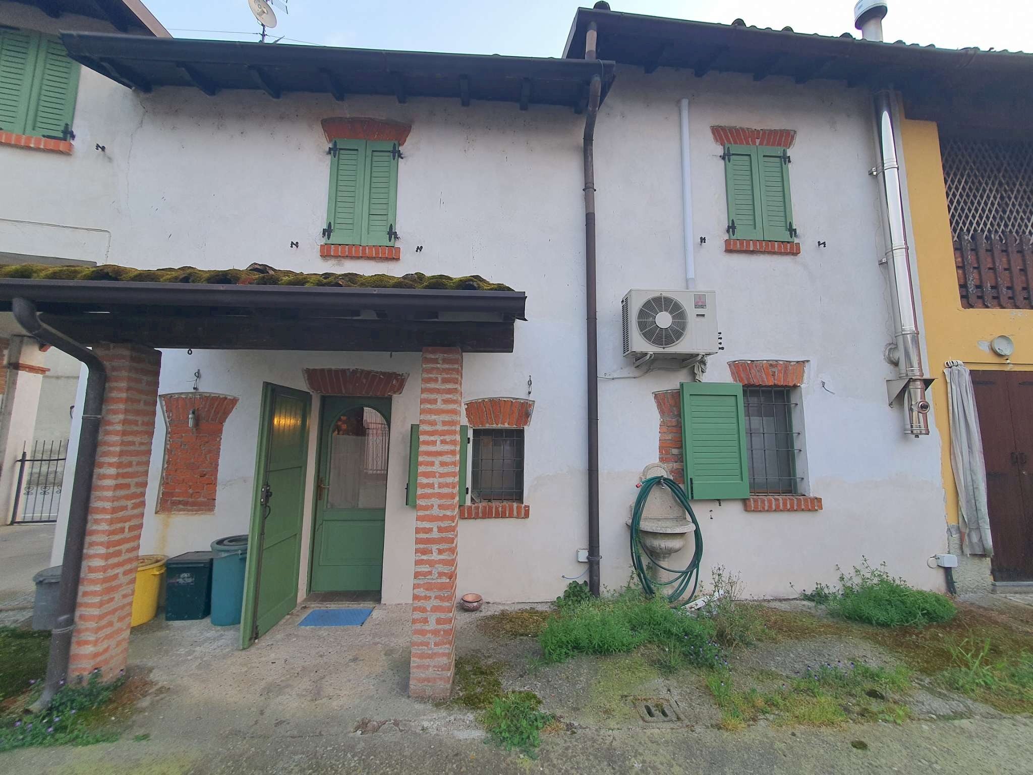 Facciata - Farmhouse via Adda, Gombito - photo 1