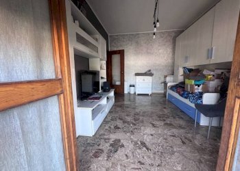 Camera da letto - Three-room apartment via Giacomo Piscina, 37, Carmagnola - photo 12