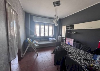 Salone - Three-room apartment via Giacomo Piscina, 37, Carmagnola - photo 16