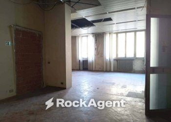 Interno non residenziale - Altro via Vittorio Veneto, 15, Robbio - foto 5